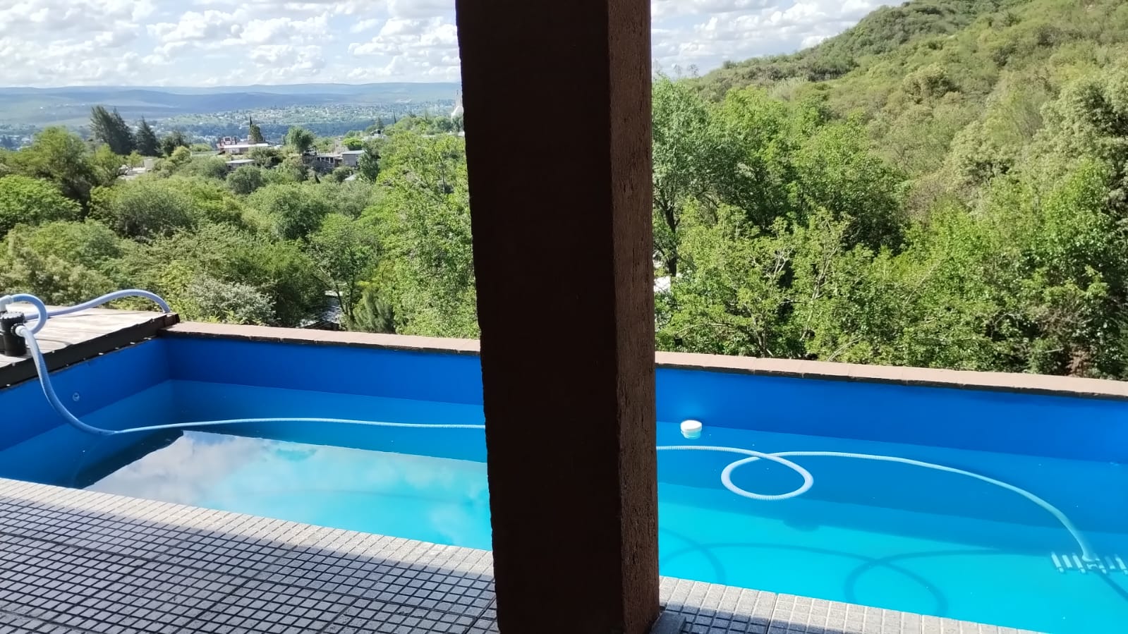 gran lote con casa de categoría y departamento a estrenar gran lote con casa de categoría y departamento a estrenar